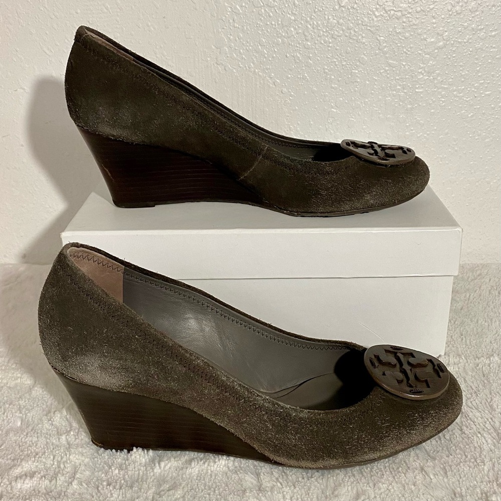 Tory Burch Sally Spilt Suede Wedge Heels Women’s Size 10M Elephant Gray - Picture 3 of 13